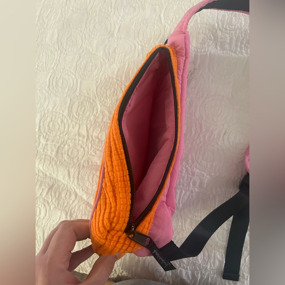 NEW Free People Movement Cold Shoulder Sling Bag Orange & Pink Crossbody NWT - Picture 5 of 5